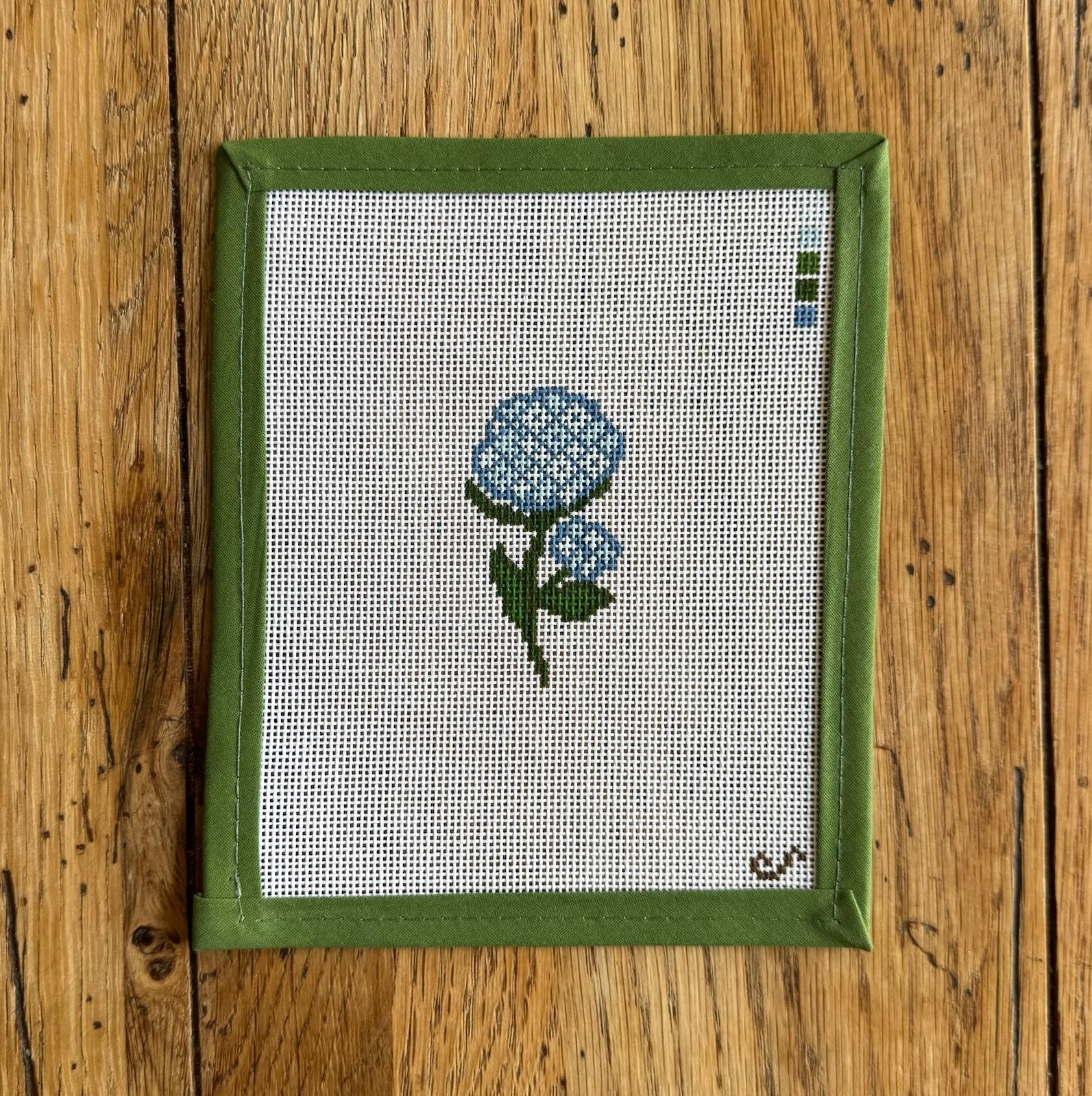 The Sunday Shoppe Mini Hydrangea