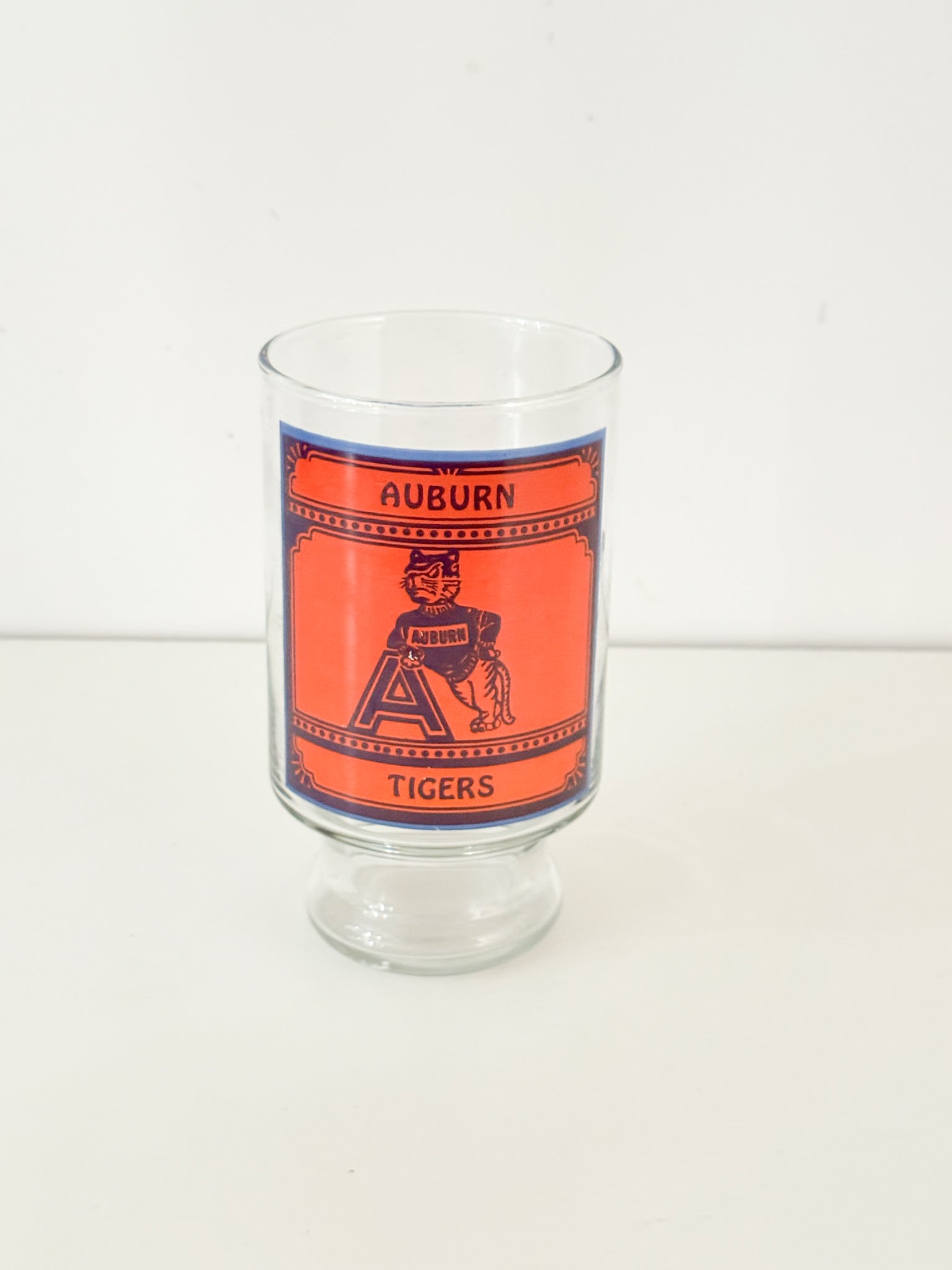 AU Vintage-Era Pint Glass