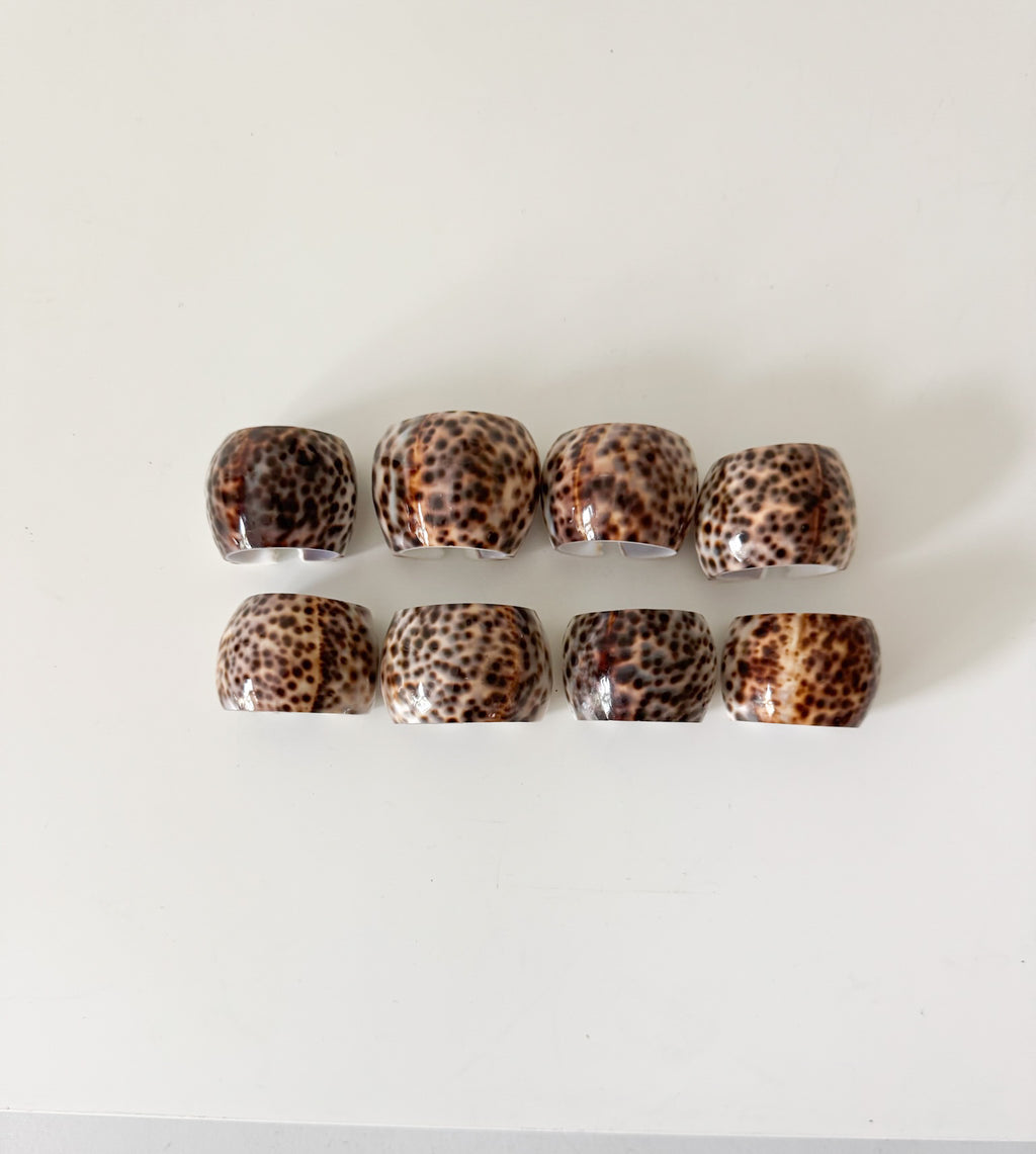Set of 8 Vintage Tiger Cowrie Shell Napkin Rings